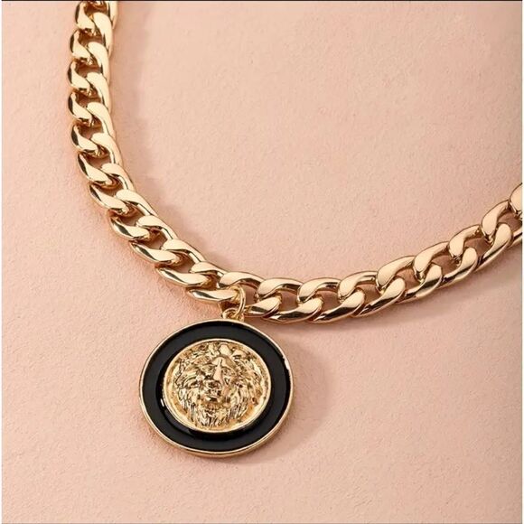 Designer Inspired Lion Medusa Necklace - Picture 1 of 3